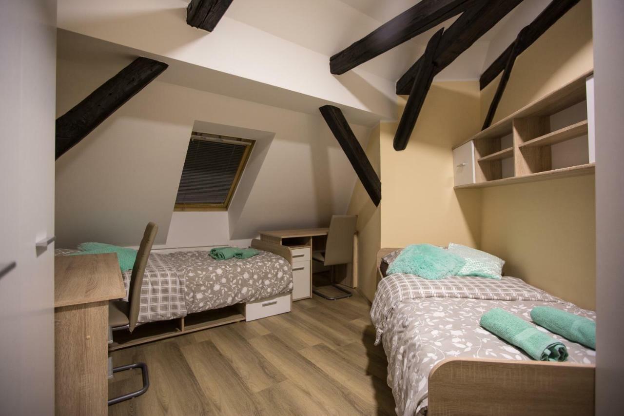 Minidorm Rooms In Heart Of City Center Marburgo Esterno foto