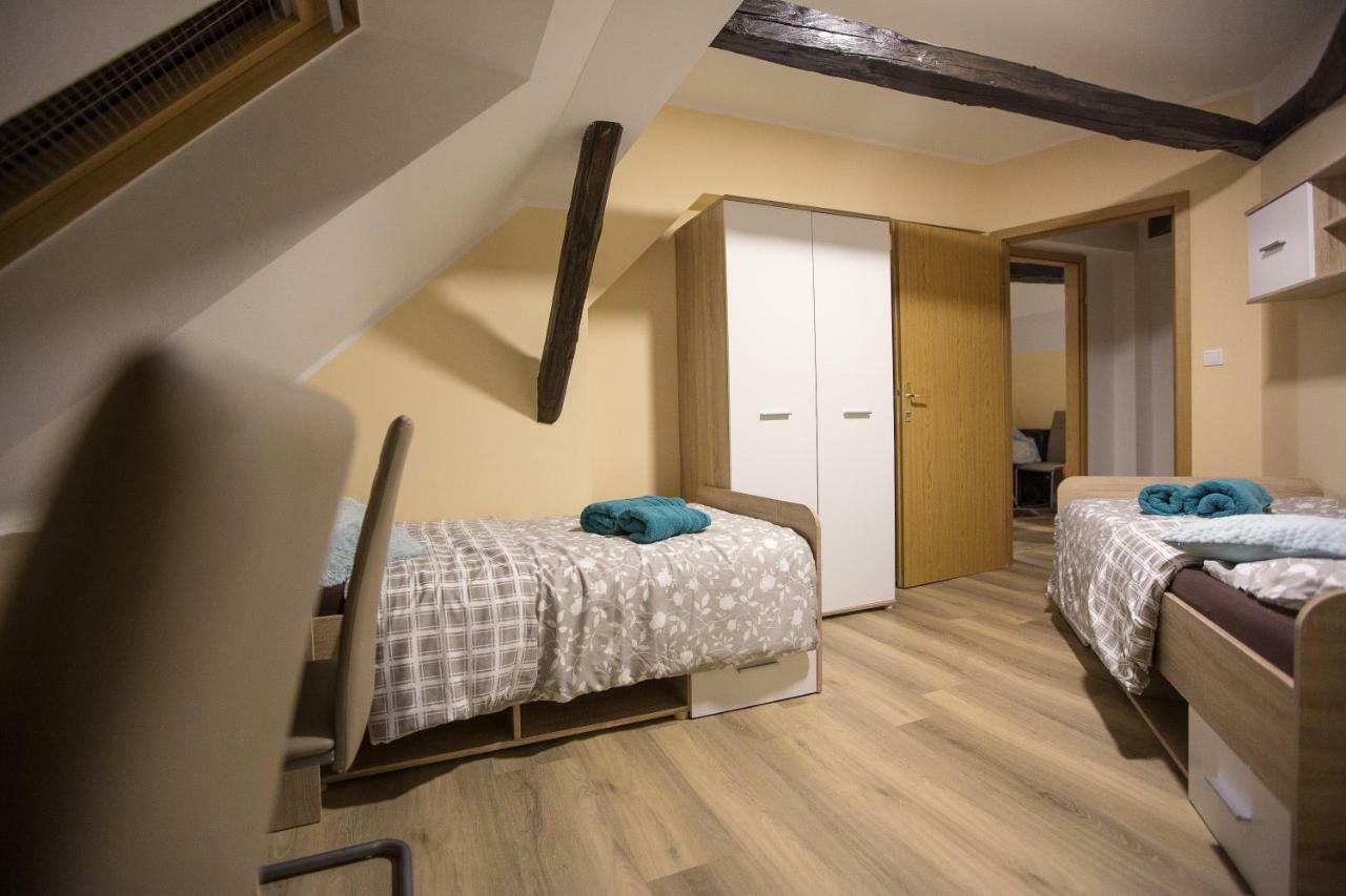 Minidorm Rooms In Heart Of City Center Marburgo Esterno foto