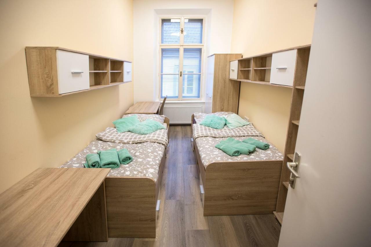 Minidorm Rooms In Heart Of City Center Marburgo Esterno foto