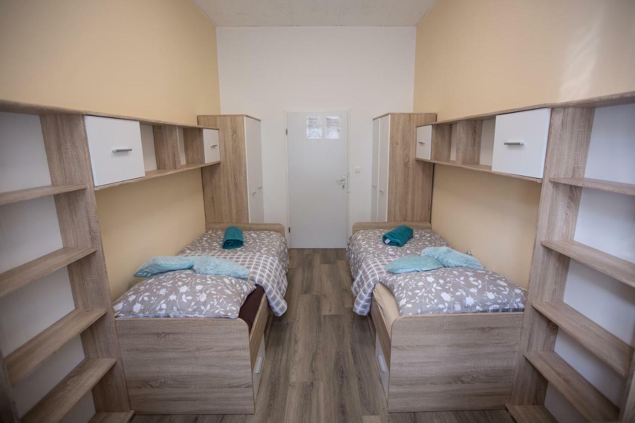 Minidorm Rooms In Heart Of City Center Marburgo Esterno foto
