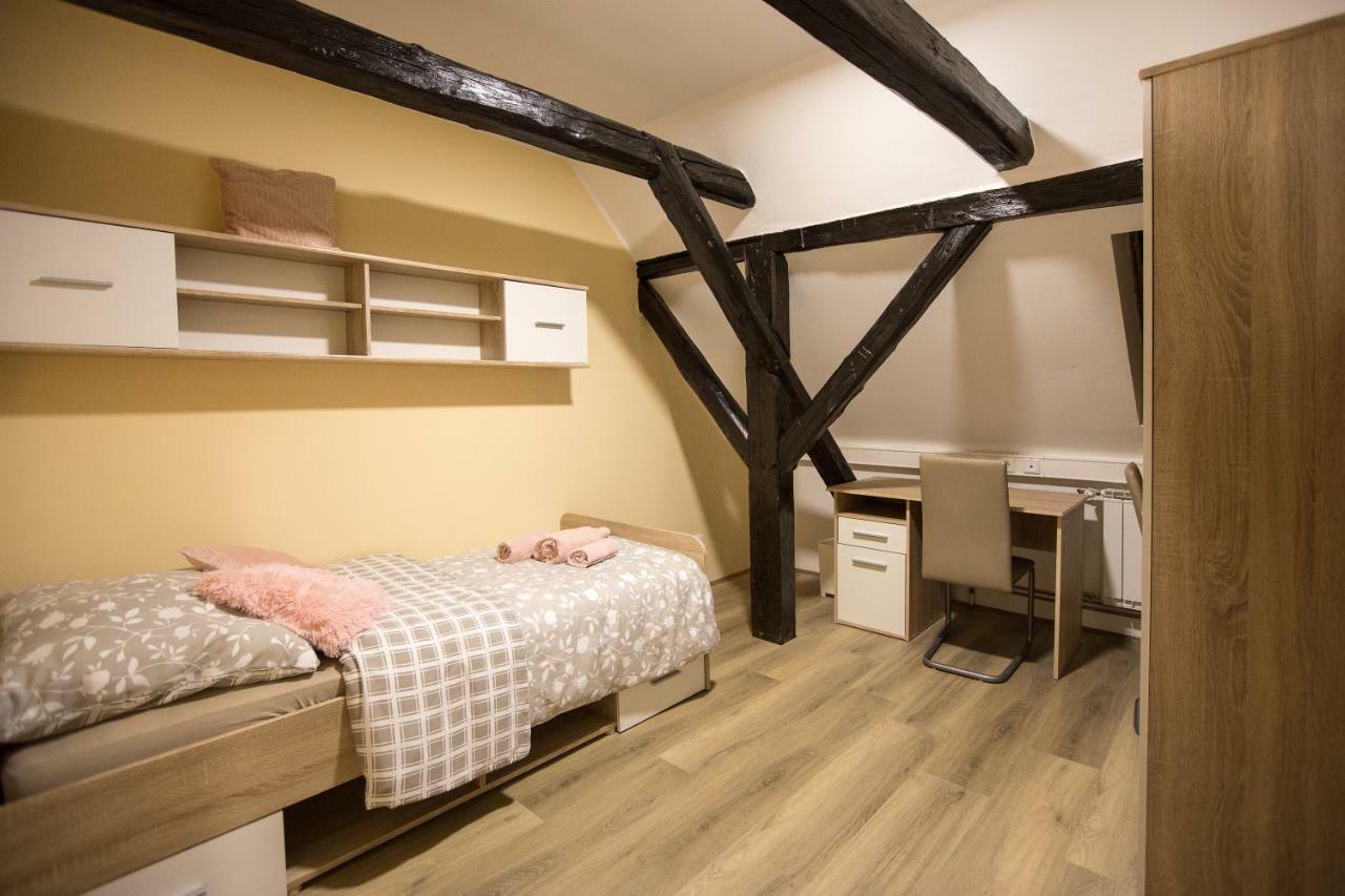 Minidorm Rooms In Heart Of City Center Marburgo Esterno foto