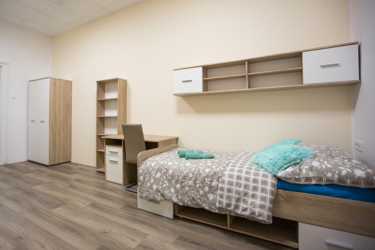 Minidorm Rooms In Heart Of City Center Marburgo Esterno foto