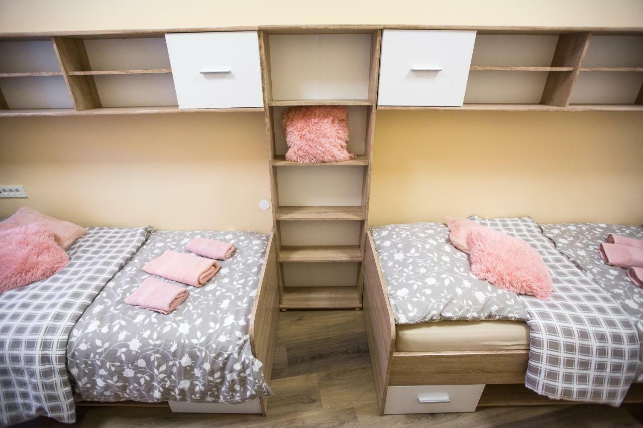 Minidorm Rooms In Heart Of City Center Marburgo Esterno foto