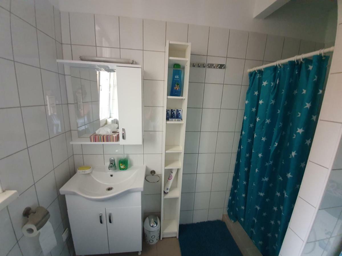 Minidorm Rooms In Heart Of City Center Marburgo Esterno foto