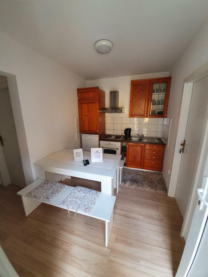 Minidorm Rooms In Heart Of City Center Marburgo Esterno foto